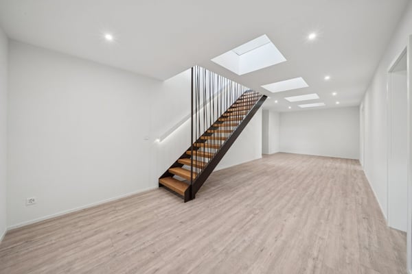 Appartement de 198 m2 avec balcon et deux places de parc extérieures 9