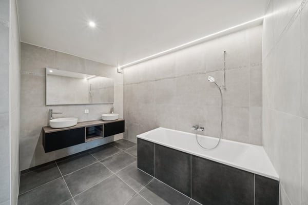 Appartement de 198 m2 avec balcon et deux places de parc extérieures 10