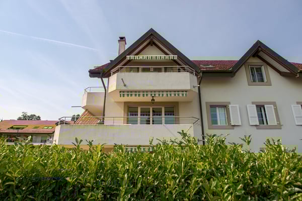 1.5 pièces avec grand Balcon Sud-Ouest et dégagement sur les Alpes au centre de Lonay 1