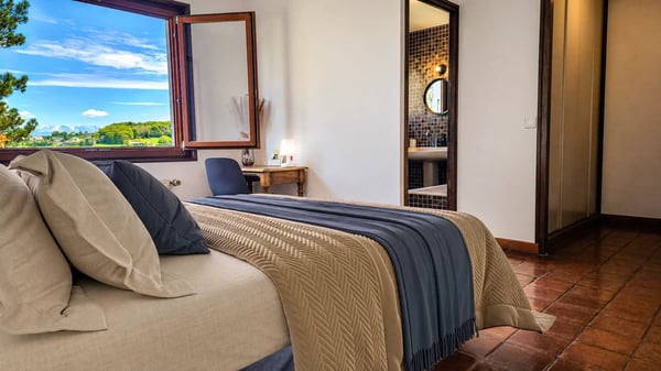 Maison T6 exposée plein sud sur près de 8 000 m² à Monnetier-Mornex 11