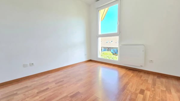 Beaumont Le Châble : Lumineux T3 avec garage et cave 13