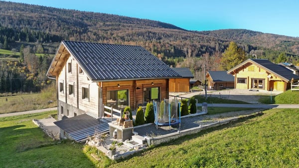 Mijoux : Chalet contemporain T9 2