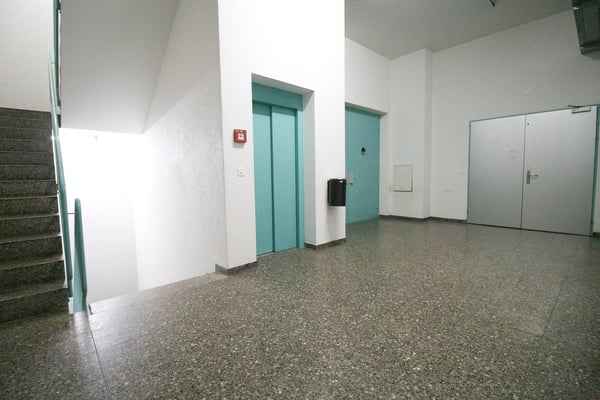 Helle, vollausgebaute Büro- und Gewerberäume zum Top-Preis! 12