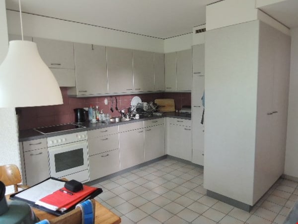 Grosse Wohnküche - zwei Balkone! 2