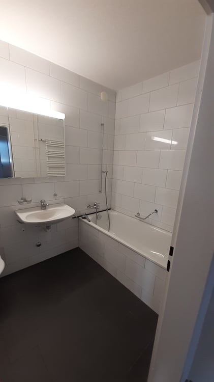 Grosse Wohnfläche / Schöne Weitsicht! 9