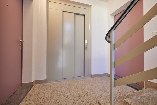Renovierte 3-Zimmerwohnnung mit Büro - grosser Balkon 11