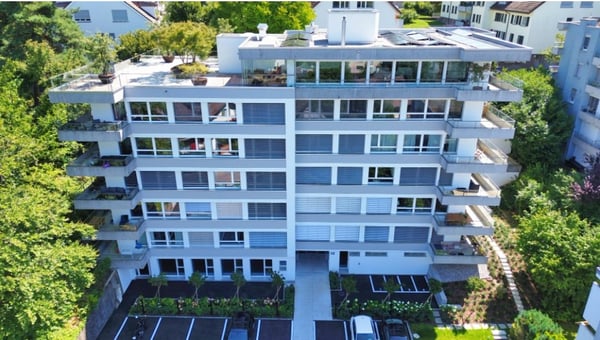 Zentral gelegene 4.5-Zimmerwohnung im Spiegel 15