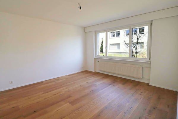 absolut ruhige, sonnige, zentrale Lage – stilvoll renoviert – steuergünstige Gemeinde 10