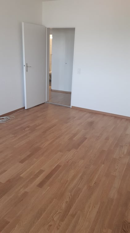 Grosse Wohnfläche mit schöner Weitsicht! 12
