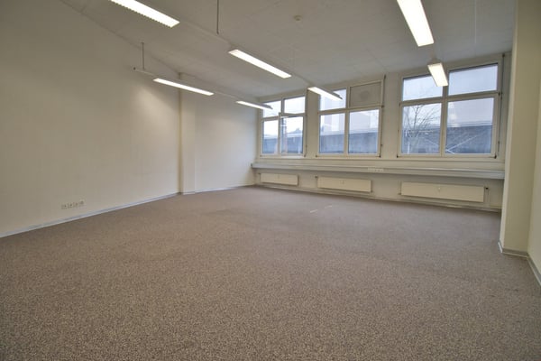 Helle, vollausgebaute Büro- und Gewerberäume zum Top-Preis! 11