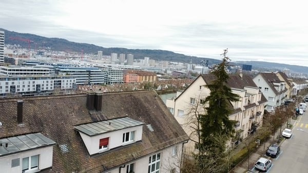 Stilvoller Rückzugsort mit Aussicht über Zürich-Höngg 2