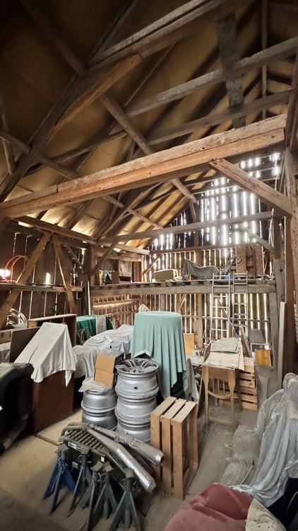 Scheunenhälfte mit Geschichte und Potenzial in Stettbach 8