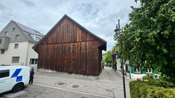 Scheunenhälfte mit Geschichte und Potenzial in Stettbach 1