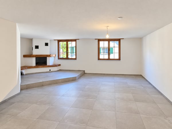 Frisch kernsanierte 4.5-Zimmer-Wohnung mit Cheminée in Dachsen 8