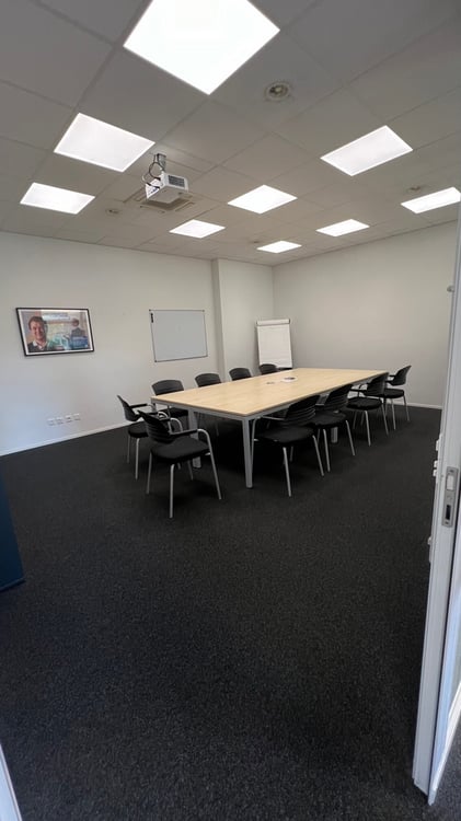 Top ausgebaute Gewerbefläche an bester Lage 4