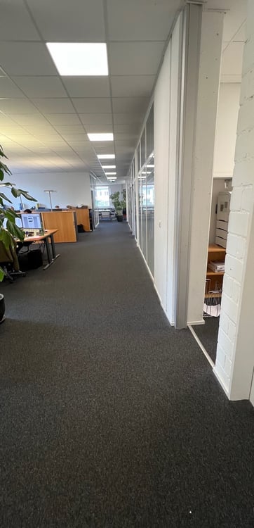 Top ausgebaute Gewerbefläche an bester Lage 7