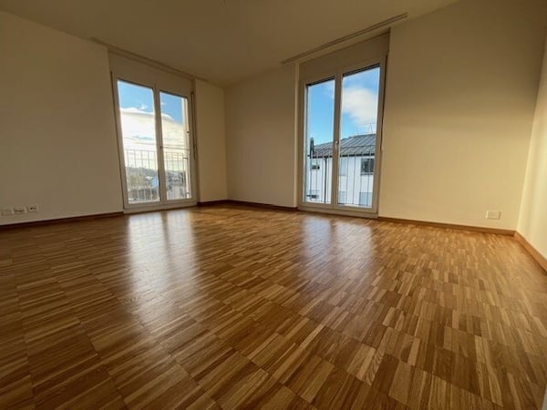 Schöne 5-Zimmerwohnung direkt am Bahnhof 5