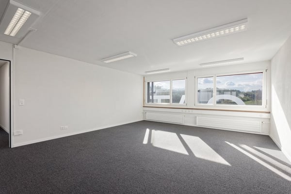 Grosszügige Büroräumlichkeit mit eigener Küche 8