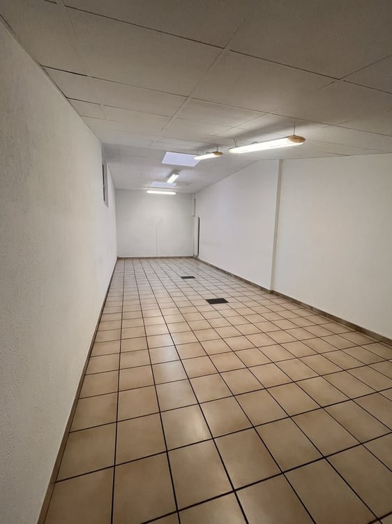 Vielseitig nutzbar: Büro-/Gewerberäumlichkeiten an zentraler Lage 2