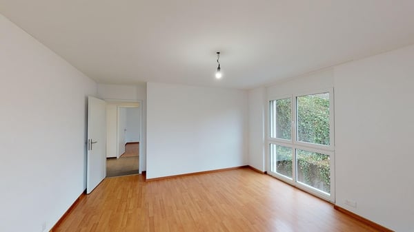 4.5 Zimmerwohnung an der Grenze zu Zürich 10