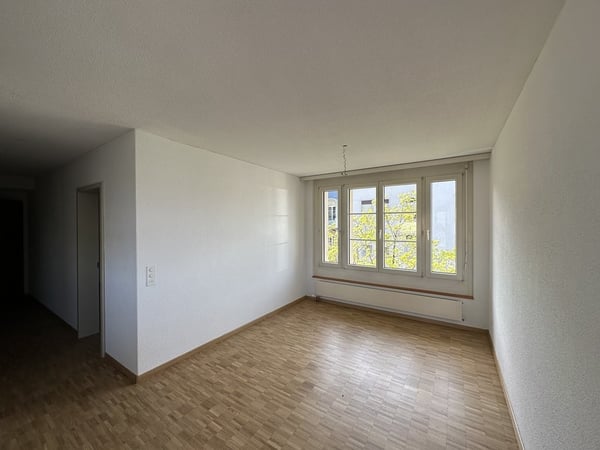Charmante 3.5 Zimmerwohnung am Eigerplatz 6