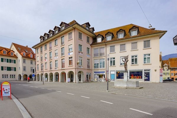 Mitten in Solothurn: Helle Verkaufsfläche mit optimaler Sichtbarkeit 9