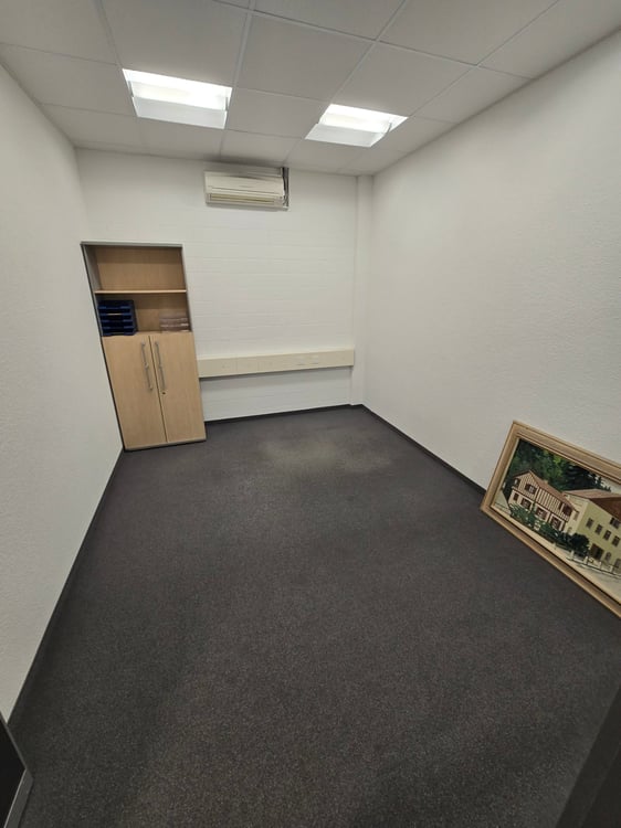 Büro- /Archivräume ab 15–150 m² an Top-Lage zu vermieten 4