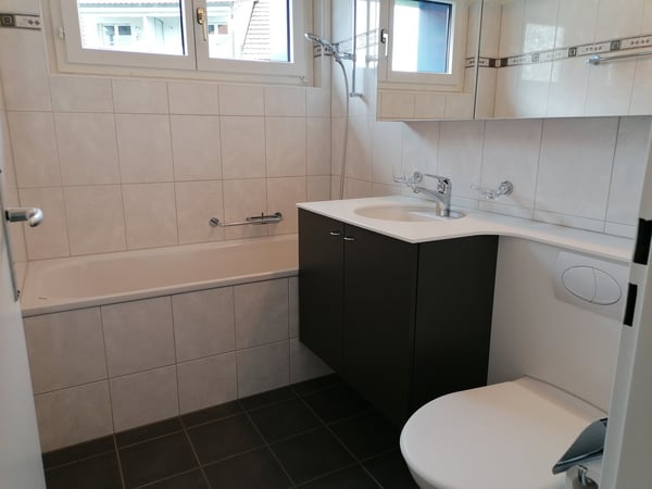 Schöne 2 1/2-Zimmerwohnung an ruhiger Lage 6