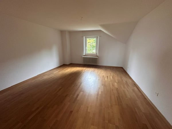 Charmante 5-Zimmer-Dachwohnung in Hausen am Albis 8