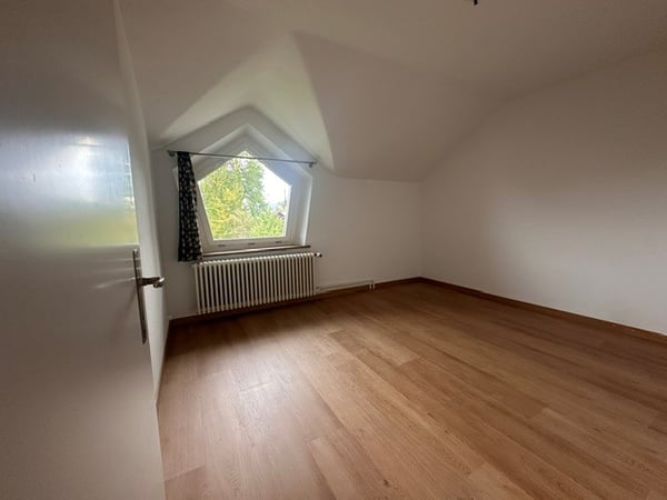 Charmante 5-Zimmer-Dachwohnung in Hausen am Albis 9