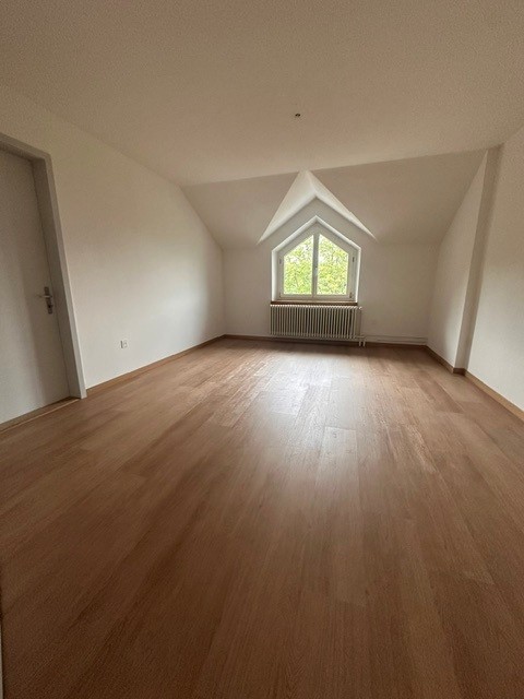 Charmante 5-Zimmer-Dachwohnung in Hausen am Albis 6
