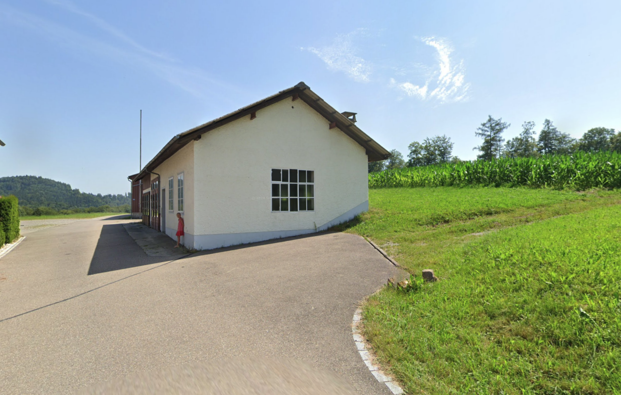1'423 m² di terreno edificabile con vista lontana inedificabile