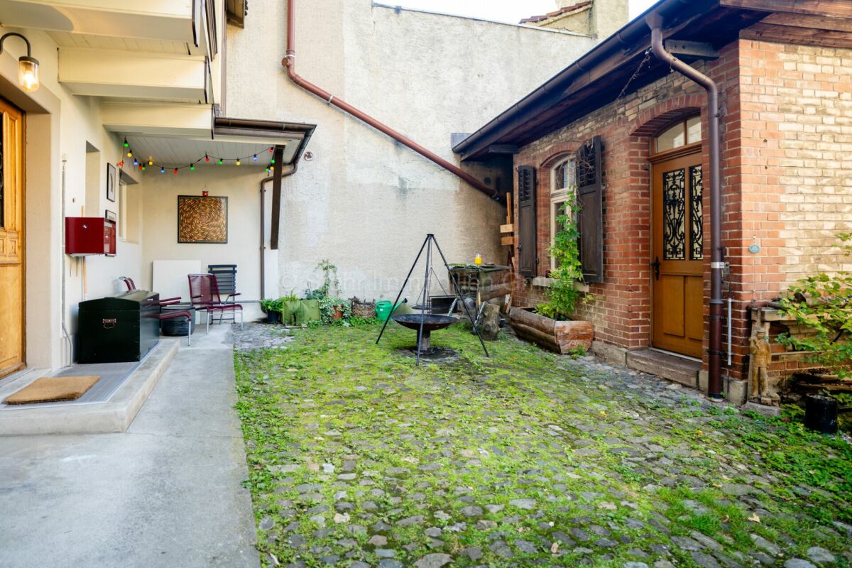 Totalsaniertes 6.5-Zimmer Mittelhaus mit historischem Charakter in Oberwinterthur