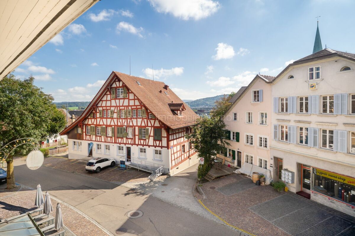 Totalsaniertes 6.5-Zimmer Mittelhaus mit historischem Charakter in Oberwinterthur