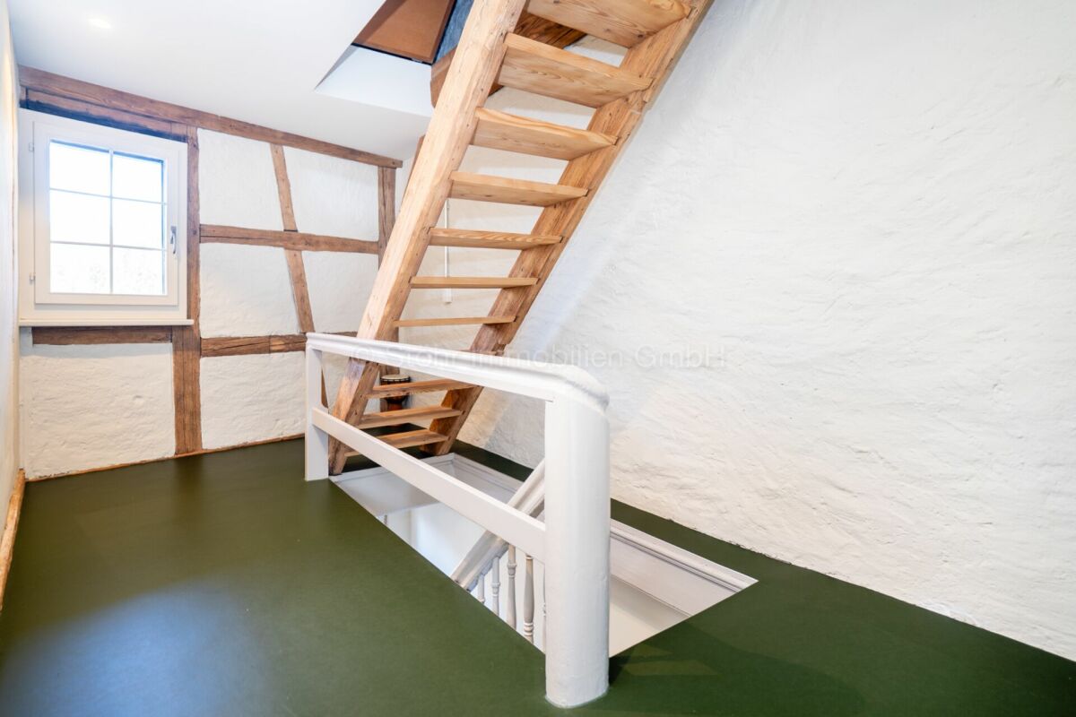 Totalsaniertes 6.5-Zimmer Mittelhaus mit historischem Charakter in Oberwinterthur