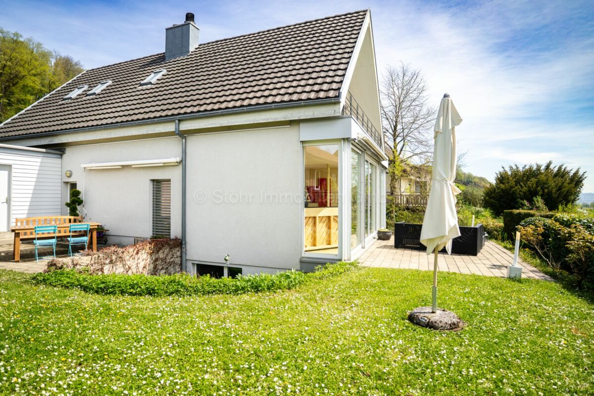 Freistehendes 6.5 Zimmer Haus mit Traumaussicht