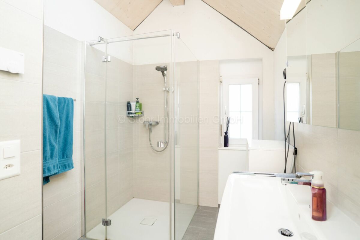 Topmodernes 5.5 Zimmer DEFH an ruhiger Lage
