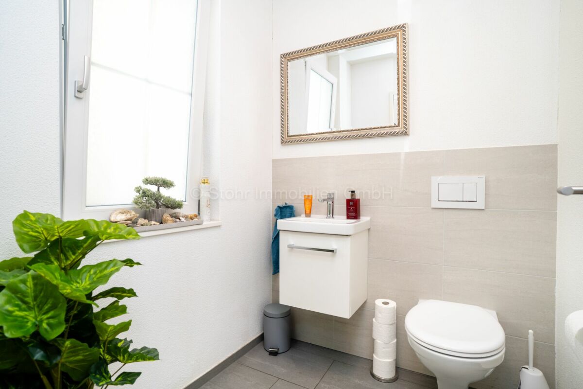 Topmodernes 5.5 Zimmer DEFH an ruhiger Lage