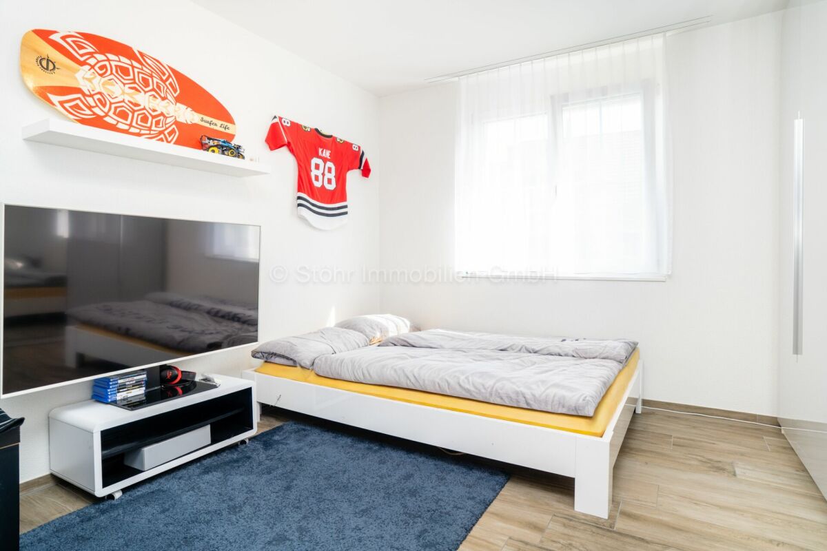 Topmodernes 5.5 Zimmer DEFH an ruhiger Lage