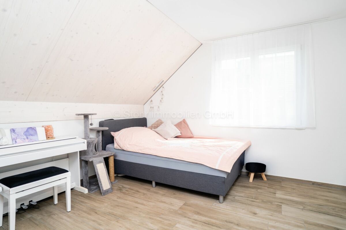 Topmodernes 5.5 Zimmer DEFH an ruhiger Lage