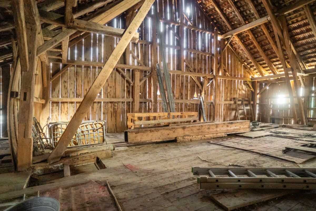 Bauland in Brütten mit historischem Bauernhaus und Entwicklungspotenzial