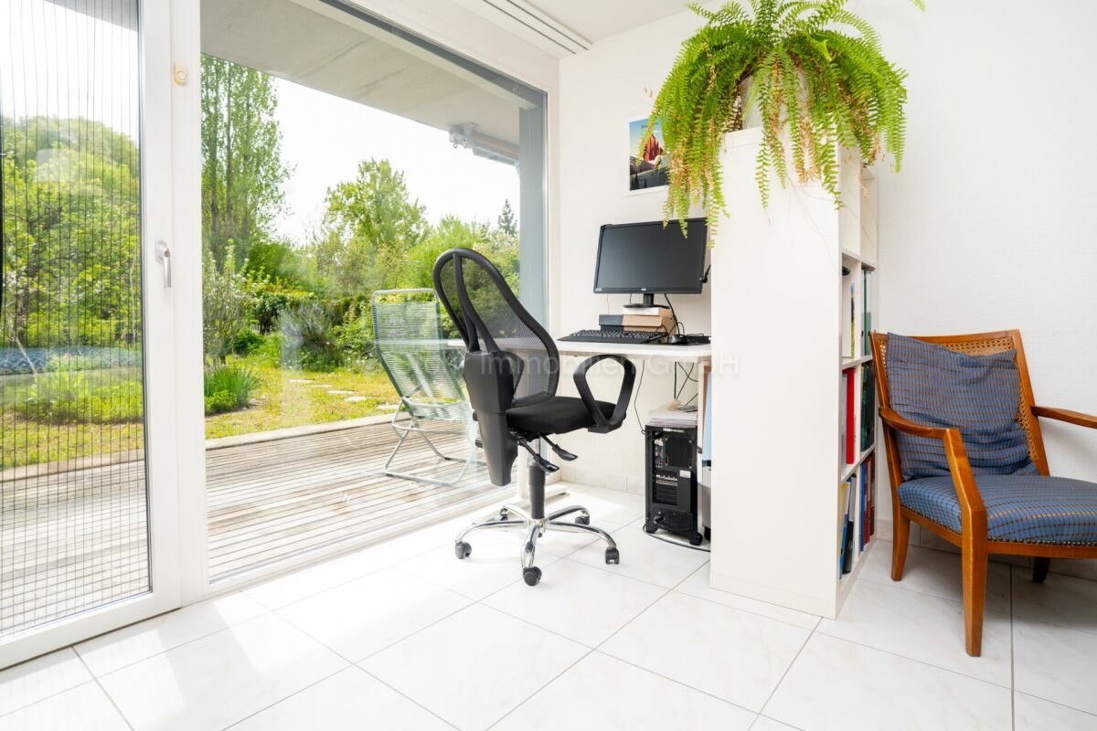 Gepflegte 2.5 Zimmer Wohnung mit grosszügigem Garten