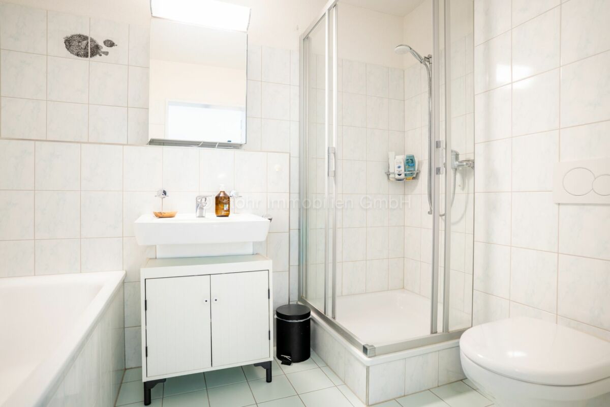 Gepflegte 2.5 Zimmer Wohnung mit grosszügigem Garten
