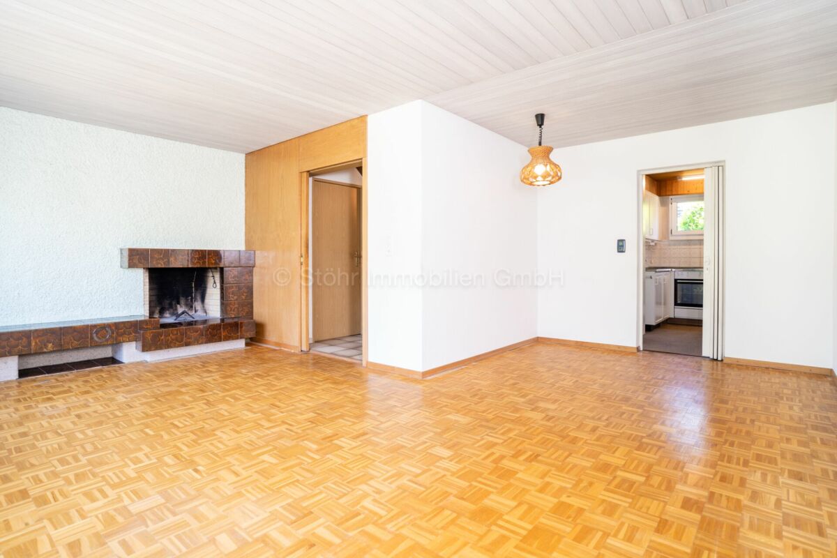 Familienfreundliches 4.5 Zimmer Reiheneckhaus mit Potenzial