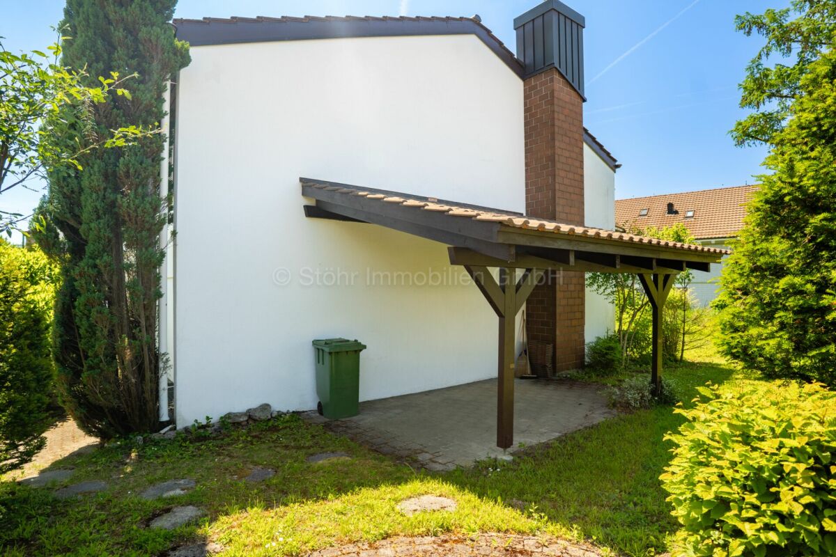 Familienfreundliches 4.5 Zimmer Reiheneckhaus mit Potenzial