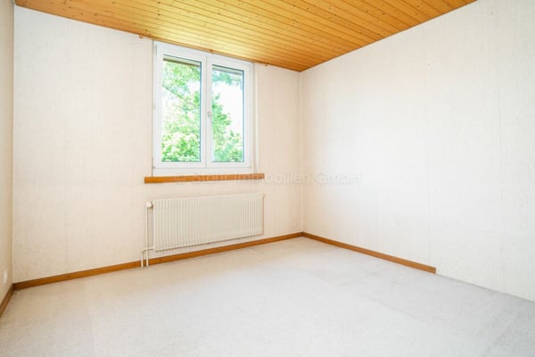 Familienfreundliches 4.5 Zimmer Reiheneckhaus mit Potenzial 11
