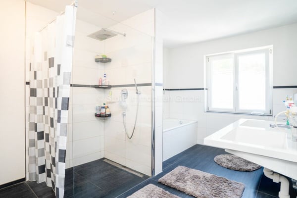 775 m2 Gewerbefläche in Elsau 18
