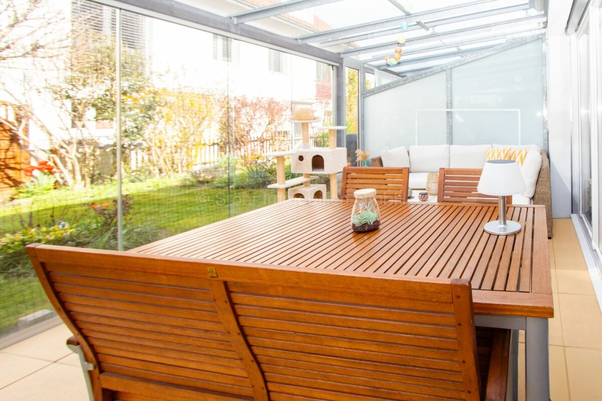 Helles 5.5 Zimmer Reiheneckhaus an kinderfreundlicher Lage