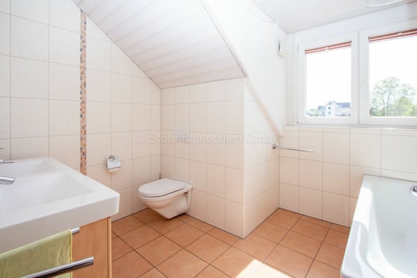 Helles 5.5 Zimmer Reiheneckhaus an kinderfreundlicher Lage 11