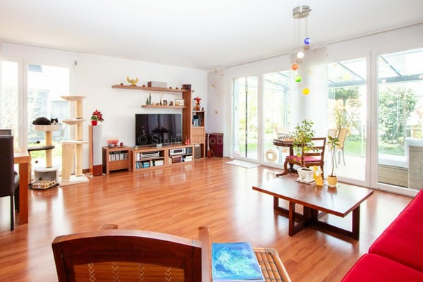 Helles 5.5 Zimmer Reiheneckhaus an kinderfreundlicher Lage 4